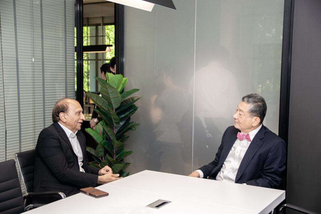 Dr. Suwit Khunkitti with Dr. Naveed Anwar